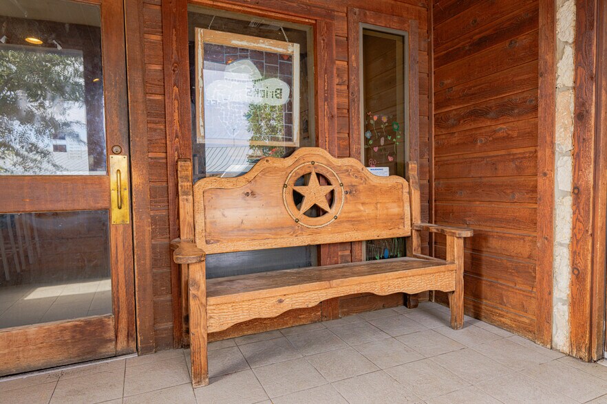 More Photos Of 1205 Main St, Bandera Restaurant For Lease