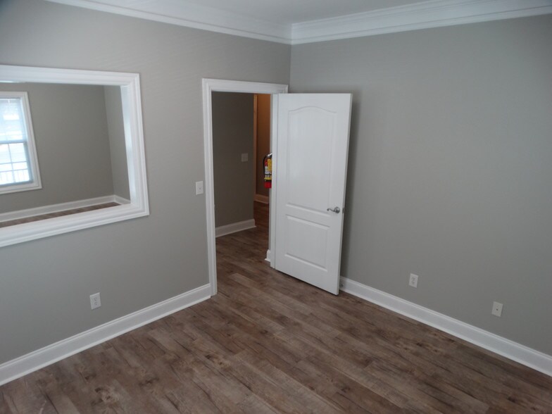 More Photos Of 1050 Shiloh Rd NW, Kennesaw Medical For Sale