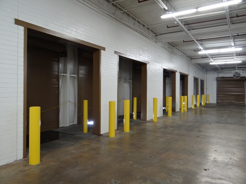 More Photos Of 3979 Old Linwood Rd, Lexington Warehouse For Lease