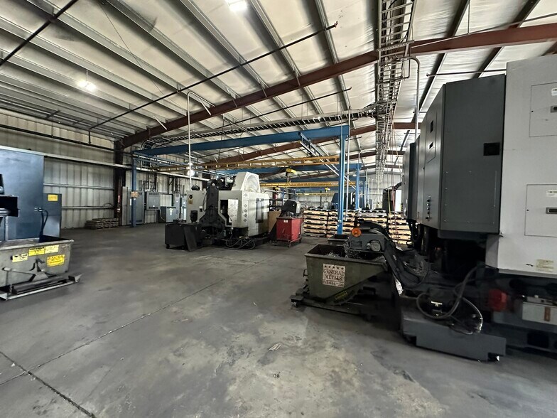 More Photos Of 101 S Bernard Rd, Broussard Industrial For Sale