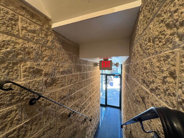 More Photos Of 97 Victory Blvd, Staten Island Apartments For Sale