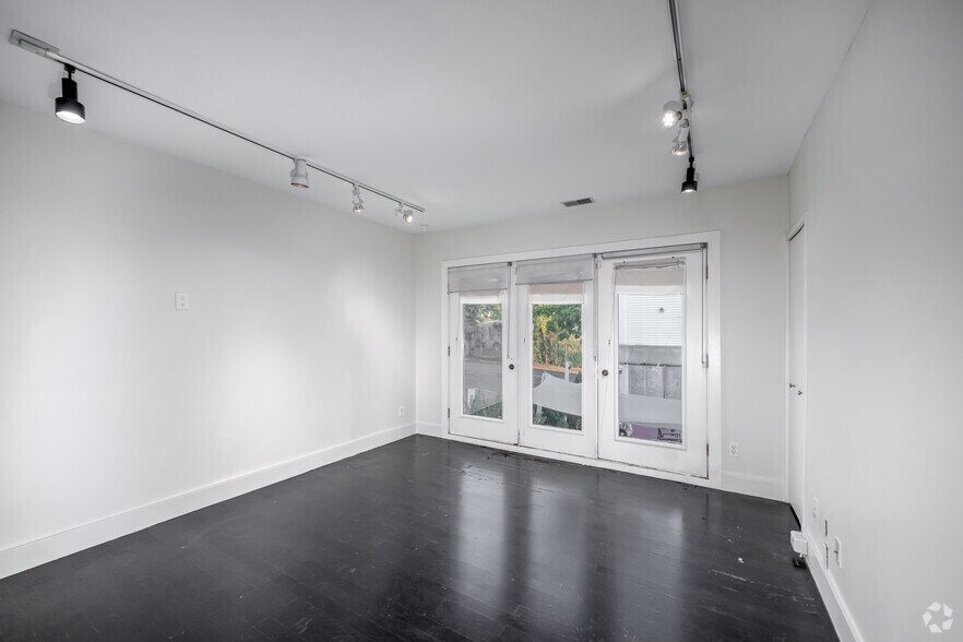 More Photos Of 4328 Farragut St, Hyattsville Loft Creative Space For Sale
