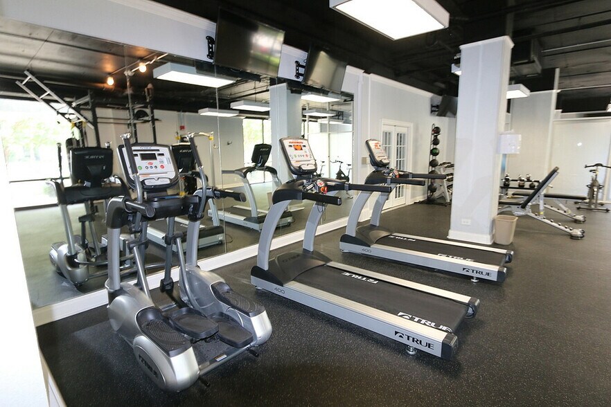 More Photos Of 141 Manassas St, Memphis Apartments For Sale