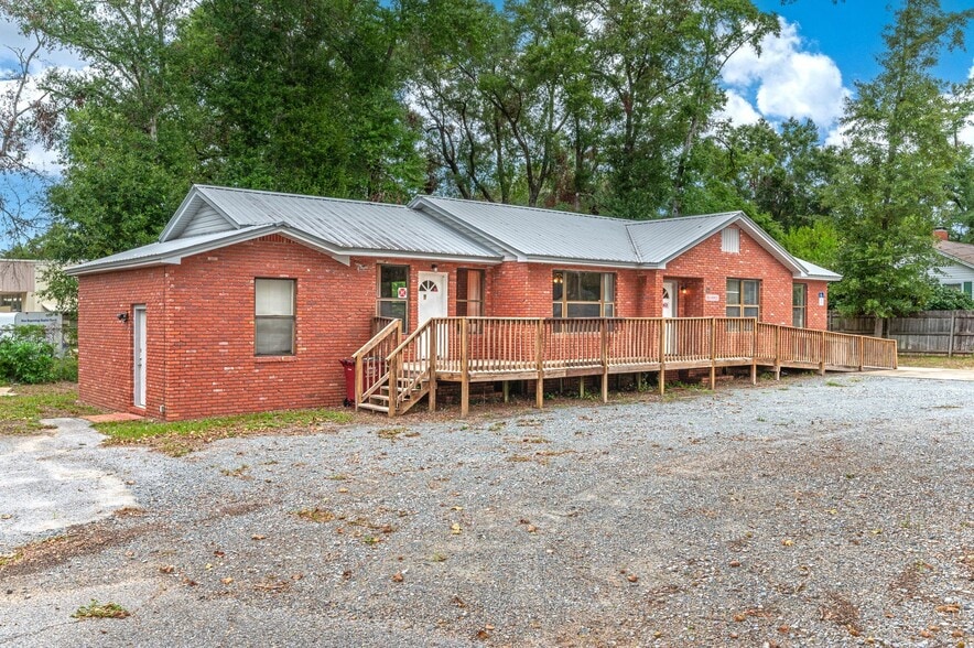 More Photos Of 226 Coleman St, Crestview Office For Sale