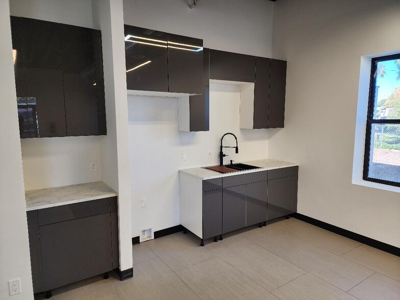 More Photos Of 726 E Monroe Ave, Buckeye Light Distribution For Lease