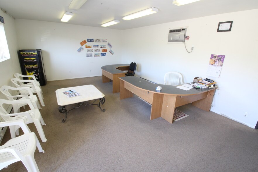More Photos Of 4770 Stockton Hill Rd, Kingman Warehouse For Sale