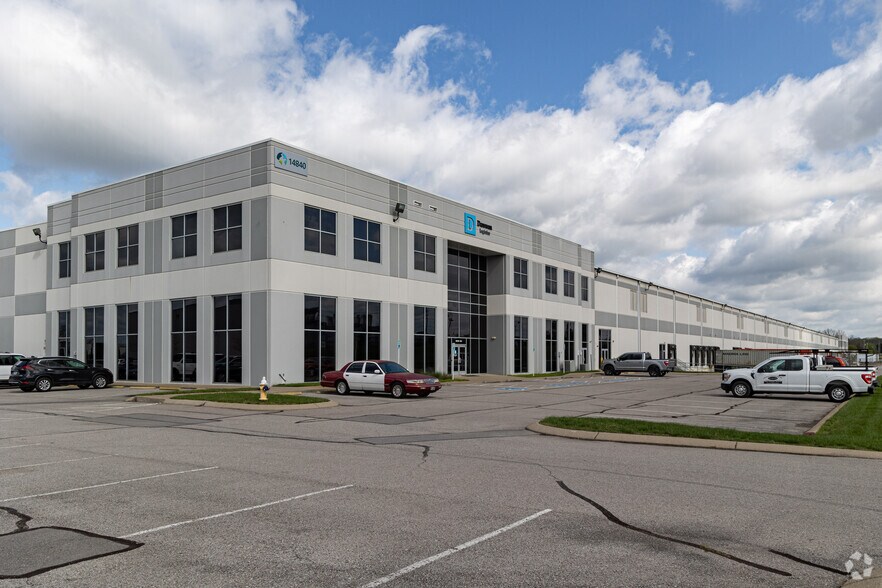 Primary Photo Of 14840 Central Pike, Lebanon Distribution For Lease