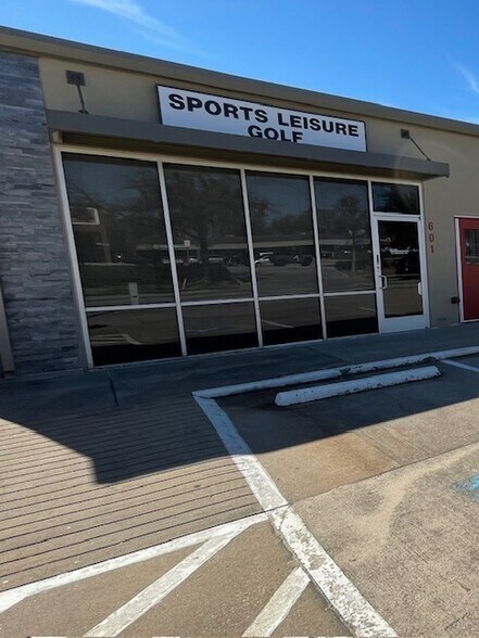 More Photos Of 1702 S State Highway 121, Lewisville Self Storage For Lease