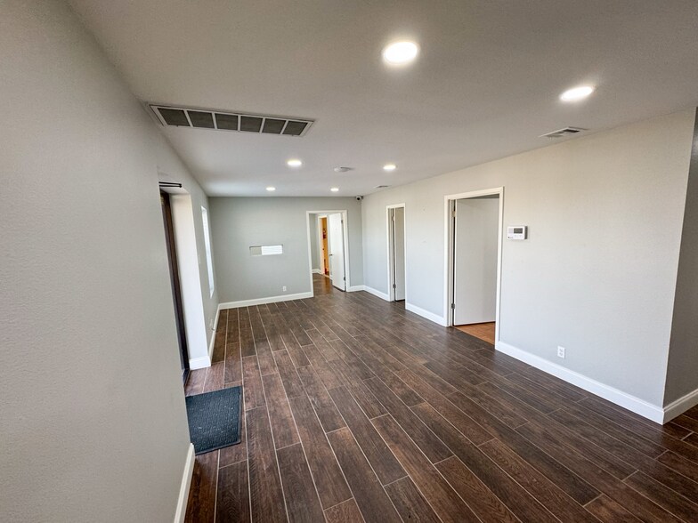 More Photos Of 15279 Bulverde Rd, San Antonio Warehouse For Sale