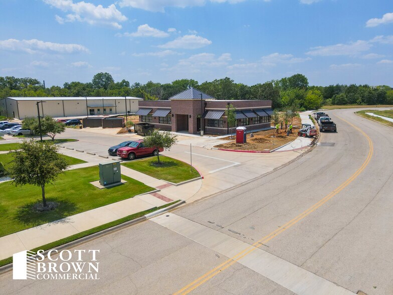 More Photos Of 3622 Duchess, Denton Office For Lease