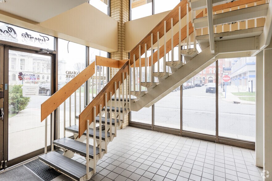 More Photos Of 20-22 Court St, Hackensack Medical For Lease