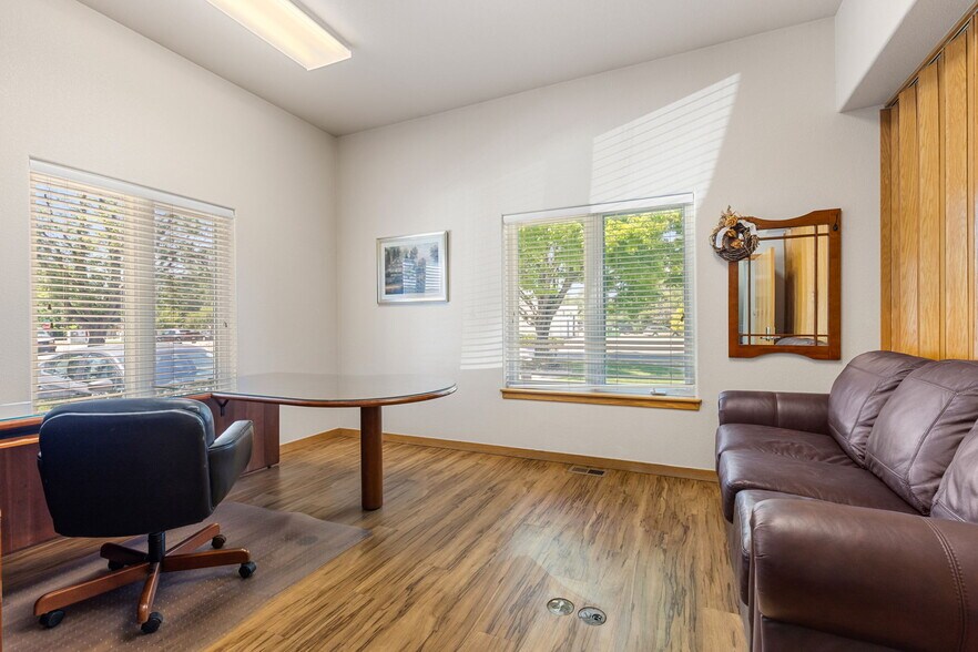 More Photos Of 1714 Duchess Dr, Longmont Office For Lease