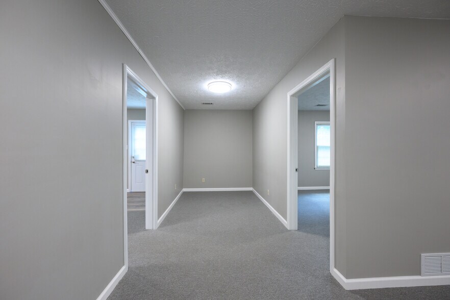 More Photos Of 216 E Reynolds Rd, Lexington Office For Lease