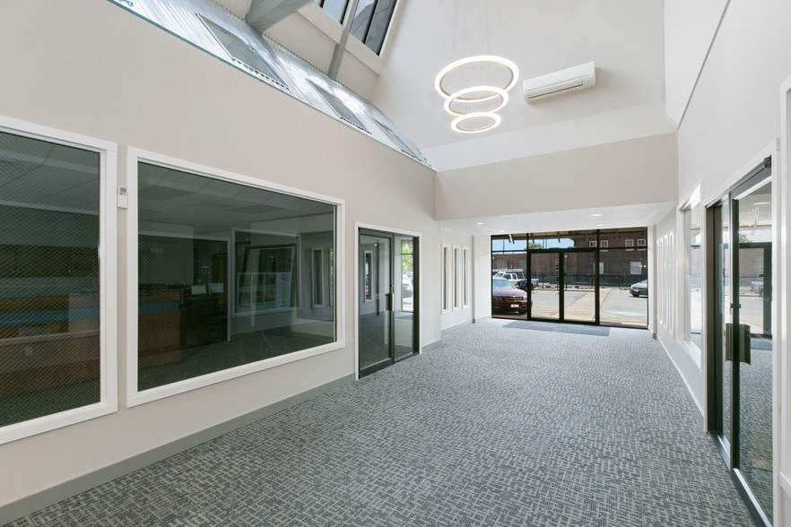 More Photos Of 101-111 S 3rd St, Yakima Office Residential For Lease