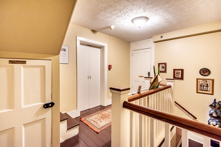 More Photos Of 129 N Main St, Waynesville Specialty For Sale