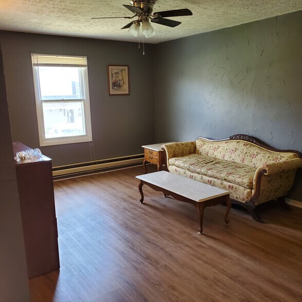 More Photos Of 14694 Wallace Pike, Abingdon Multifamily For Sale