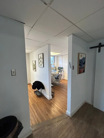 More Photos Of 142-144 Joralemon St, Brooklyn Medical For Sale