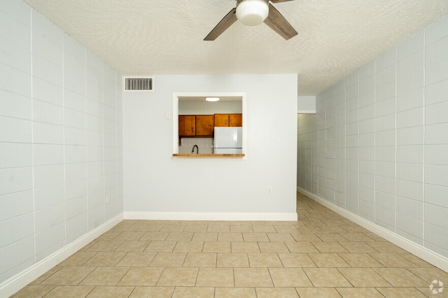 More Photos Of 700-712 N Jefferson St, Jackson Apartments For Sale