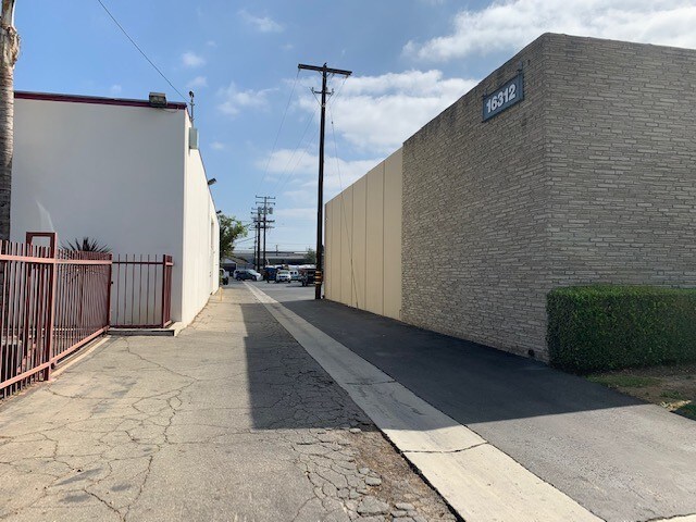 More Photos Of 16312 Garfield Ave, Paramount Warehouse For Lease