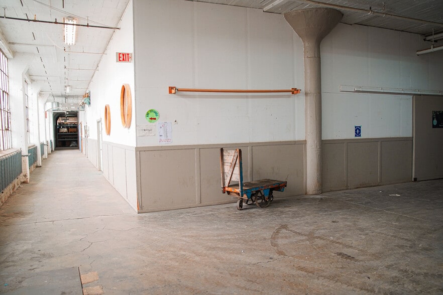 More Photos Of 13000 Athens Ave, Lakewood Warehouse For Lease