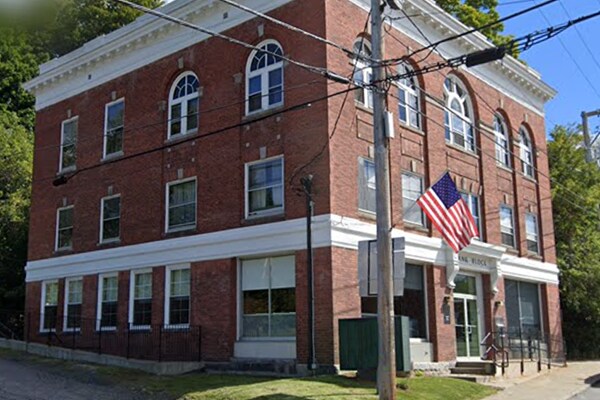 More Photos Of 424 Main St, Barton Bank For Sale