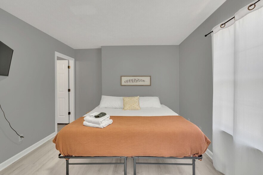 More Photos Of 901 21st Ave N, Nashville Multifamily For Sale