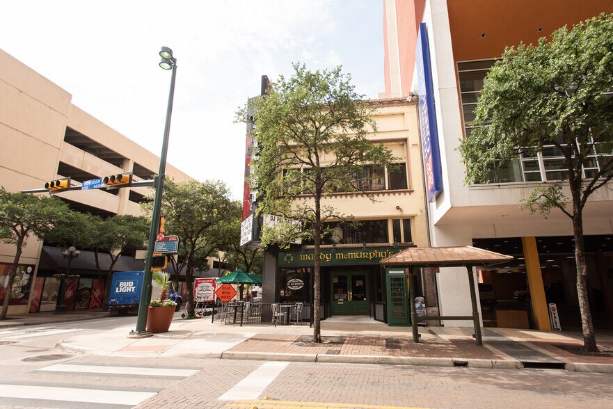 More Photos Of 420 E Houston St, San Antonio Storefront Retail Office For Lease