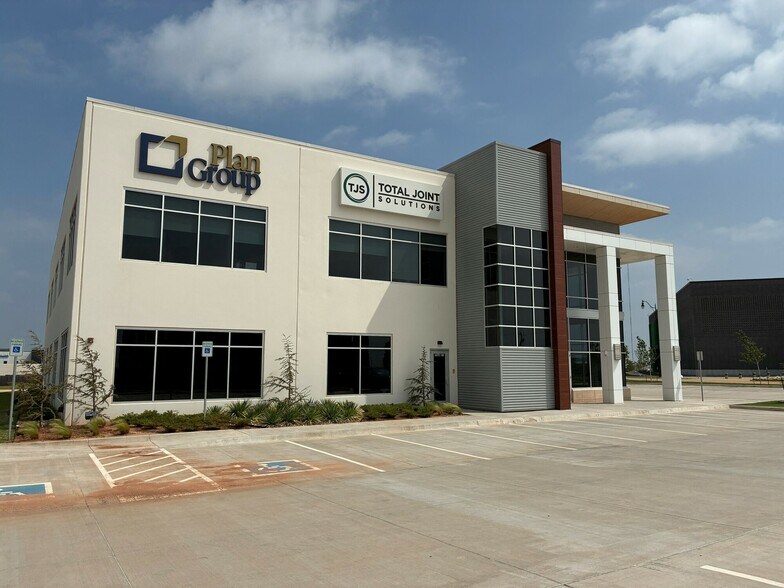 More Photos Of 101 NE 82nd St, Oklahoma City Medical For Lease