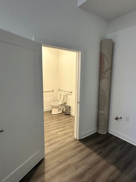More Photos Of 2033 E Lehigh Ave, Philadelphia Apartments For Lease