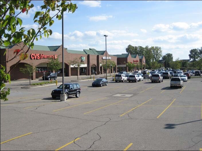 More Photos Of 27592-27700 Middlebelt Rd, Farmington Hills Unknown For Lease