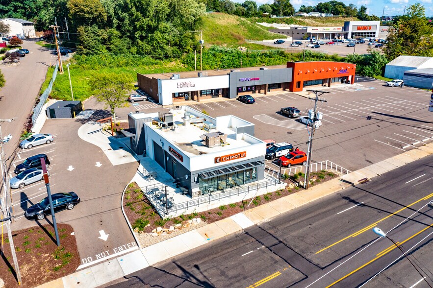 More Photos Of 3220-3232 Cleveland Ave NW, Canton Storefront Retail Office For Lease