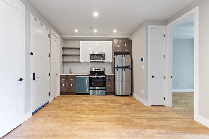 More Photos Of 762-764 E 32nd St, Brooklyn Apartments For Sale