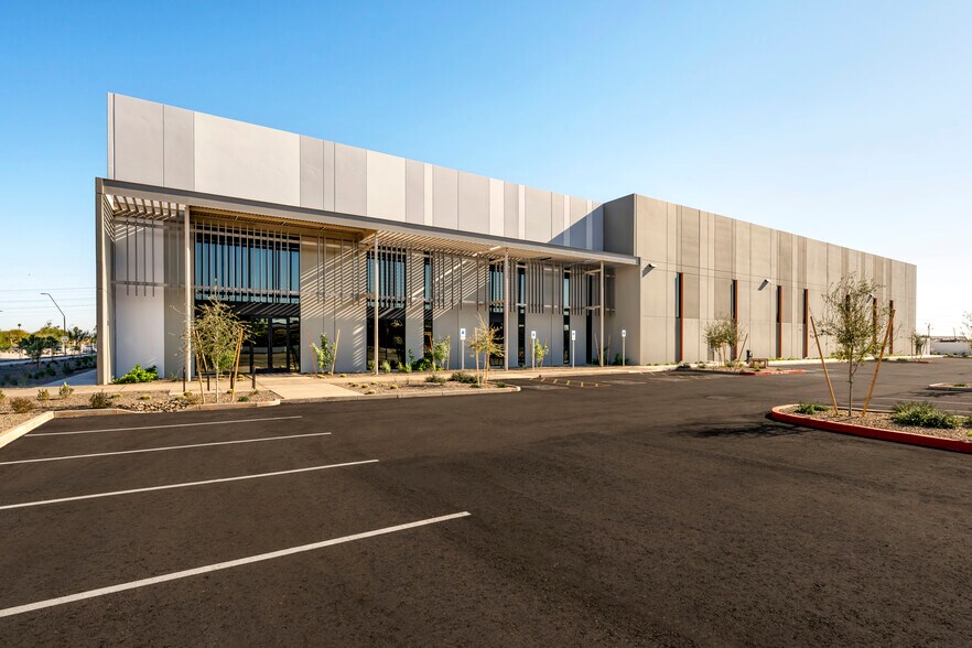 Primary Photo Of 811 W Warner Rd, Tempe Distribution For Sale
