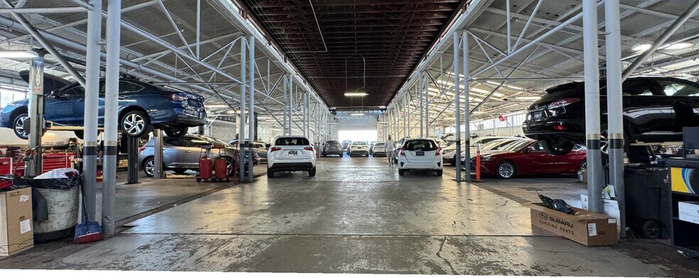 More Photos Of 535 Francisco Blvd E, San Rafael Auto Dealership For Lease