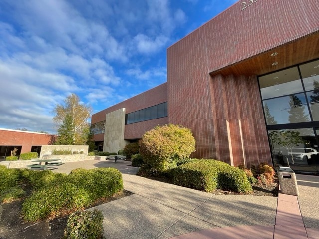 More Photos Of 2330 E Bidwell St, Folsom Medical For Lease