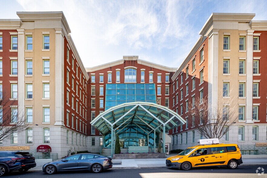 More Photos Of 4502 Ditmars Blvd, Astoria Apartments For Lease