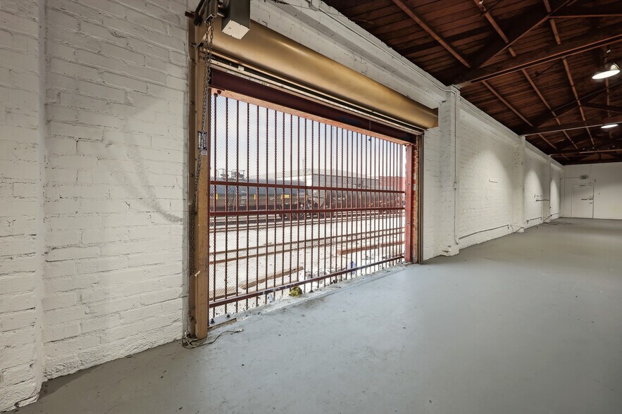 More Photos Of 2529 Chambers St, Vernon Warehouse For Lease