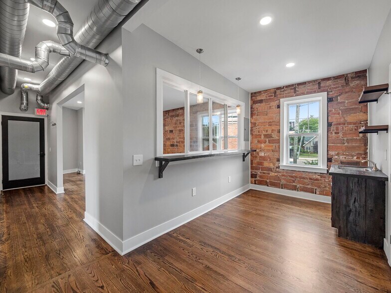 More Photos Of 23900-23908 Woodward Ave, Pleasant Ridge Office For Lease