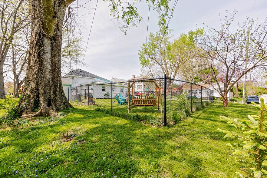 More Photos Of 1101 S Rogers St, Bloomington Multifamily For Sale