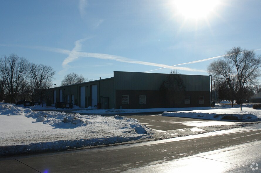 More Photos Of 1451 NE 69th Pl, Ankeny Office For Lease