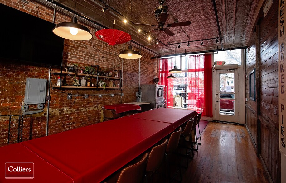 More Photos Of 106-112 E Central Ave, Bentonville General Retail For Sale