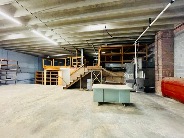 More Photos Of 500 W Fleming Dr, Morganton Warehouse For Lease