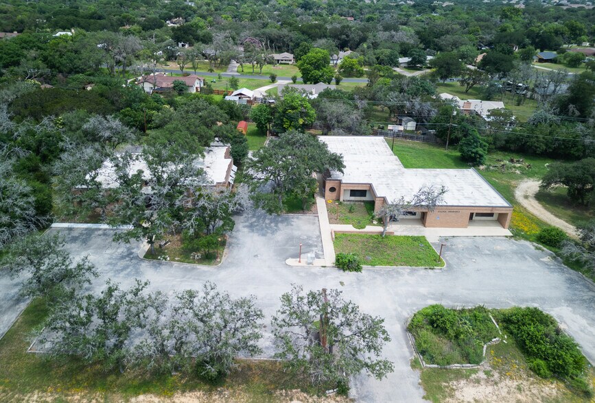 More Photos Of 13438-1 Bandera Rd, Helotes Office For Sale