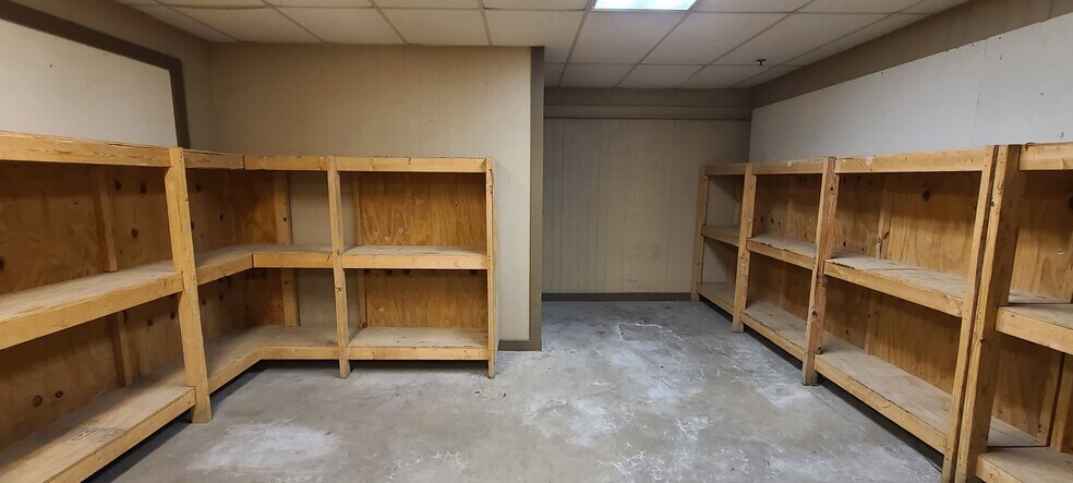 More Photos Of 8331 Hoyle Ave, Dallas Distribution For Sale