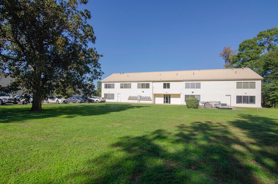 More Photos Of 12603 Highway 105 W, Conroe Office For Sale