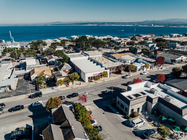 More Photos Of 842 Lighthouse Ave, Monterey Freestanding For Lease