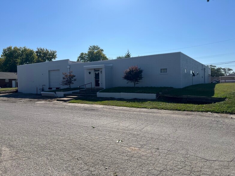 Primary Photo Of 1105 E Martin St, Indianapolis Flex For Sale
