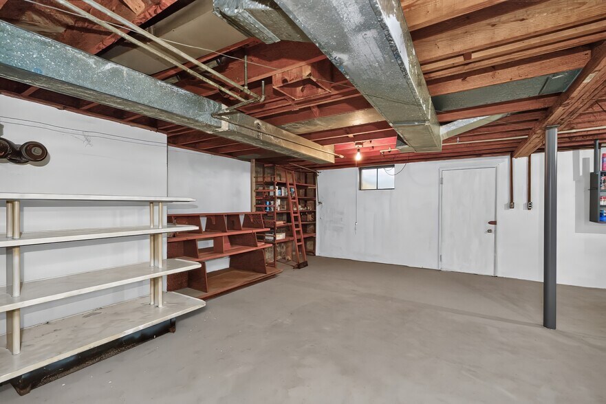 More Photos Of 43 Highway 433, Mackville Flex For Sale