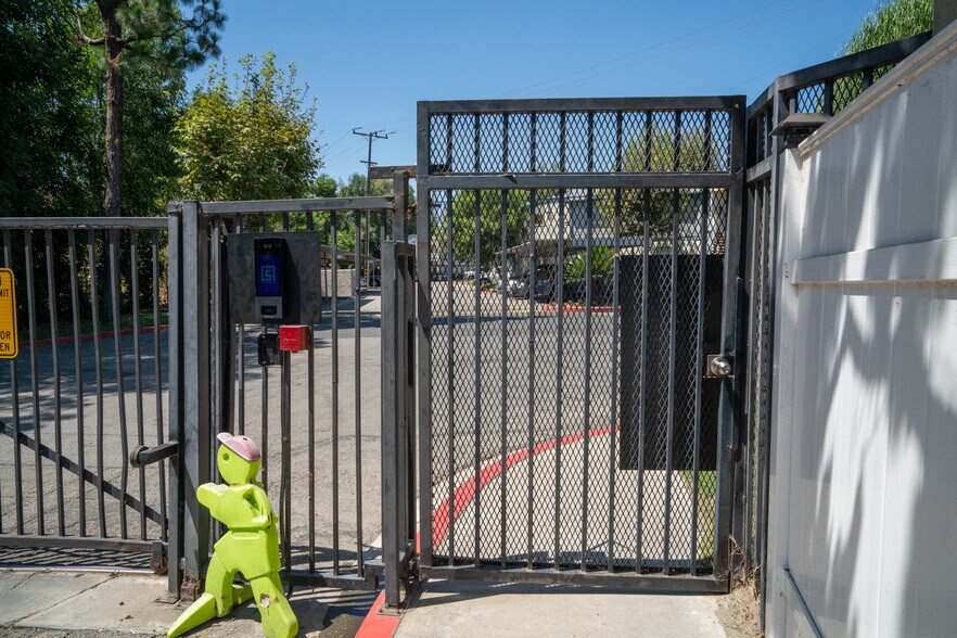 More Photos Of 7739 Bradwell Ave, Whittier Apartments For Sale