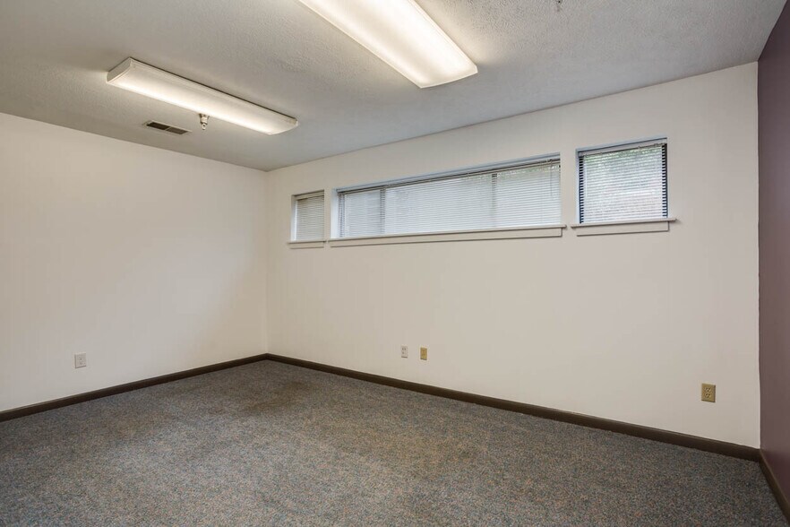 More Photos Of 1140 E Market St, Charlottesville Office For Lease
